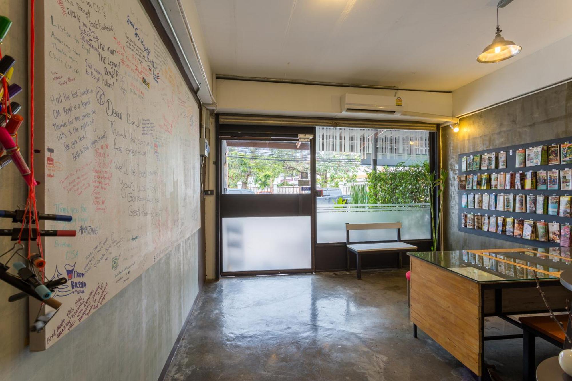 Zz Hostel 치앙마이 외부 사진